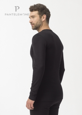 PMF-004 - Мужская футболка дл.рукав (46, Черный)